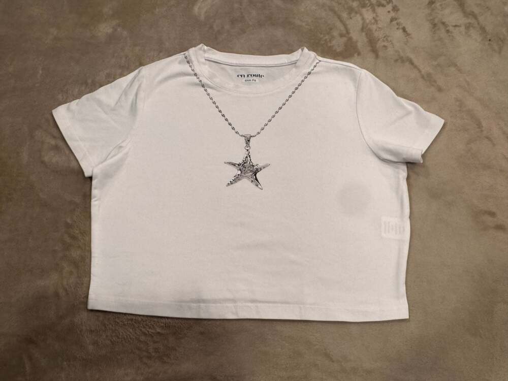 En Route Starfish Necklace Graphic Slim Fit Baby Tee Y2K No Size Tag